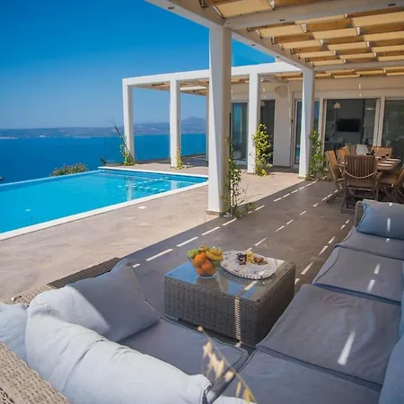 Cassandra, Fantastic View Villa